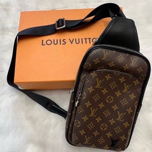 Louis Vuitton Avenue Slingbag NM